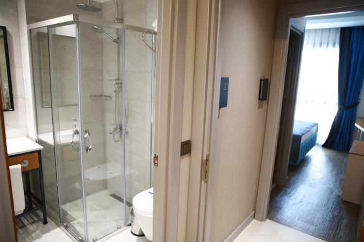  İzmir Otel İzmir Konaklama İzmir Hotel İzmir  Tatil Konaklama Mithras Hotel & Cafe Şehir Oteli Kordon Kıbrıs Şehitleri Liman Alsancak Gar Mithras Otel